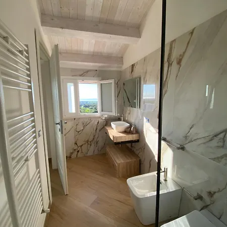 Giusy Bed & Breakfast 4*